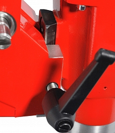 Крепление дрели алмазного бурения Virax V 150 к сверлильной стойке Крепление дрели алмазного бурения Virax V 150 к сверлильной стойке